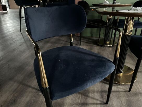 Rundt Cafe bord m. 2. Stk. Stole i stof