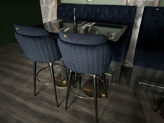 2. Stk Høj cafe borde, 2. Stk. Høj cafe stole i stof, Sofa modul i stof