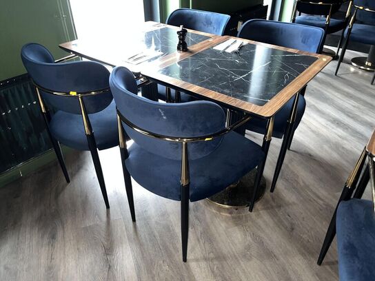 2. Stk. Cafe borde, 4. Stk. Stole i Stof