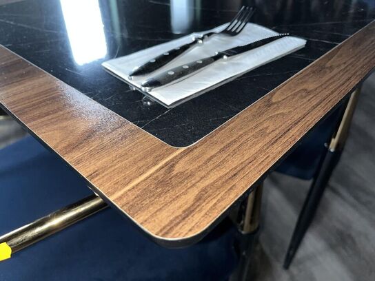 1. Stk. Cafe borde, 2. Stk. Stole i Stof