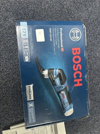 Værktøjs auktion NYT, Milwaukke, GEO FENNEL, BOSCH, DEWALT, ARBEJDSLAMPER MM.