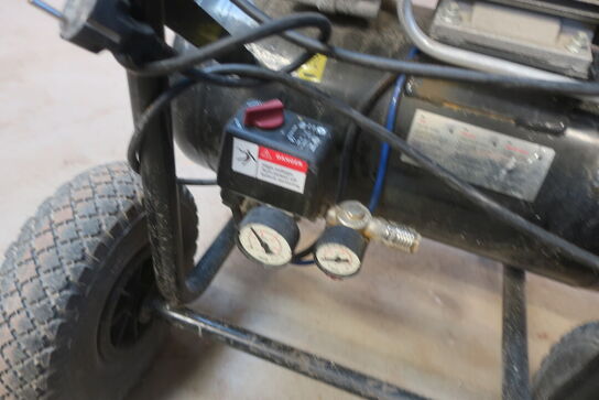 Kompressor TJEP Model: 25/240-2 