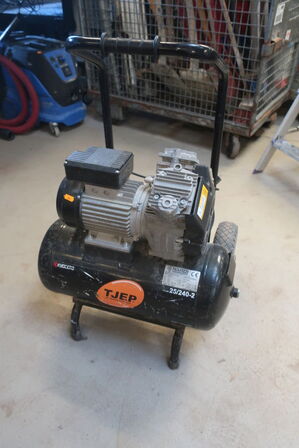 Kompressor TJEP Model: 25/240-2 