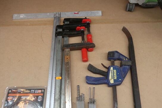 Samling: Stk. 5. skruestvinger, klinger, koben mv. 