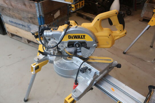Kap-/Geringssav DEWALT Model: DWS777/ DE7033 - XJ