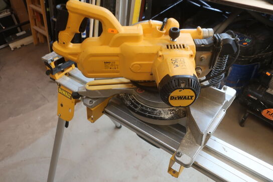 Kap-/Geringssav DEWALT Model: DWS777/ DE7033 - XJ