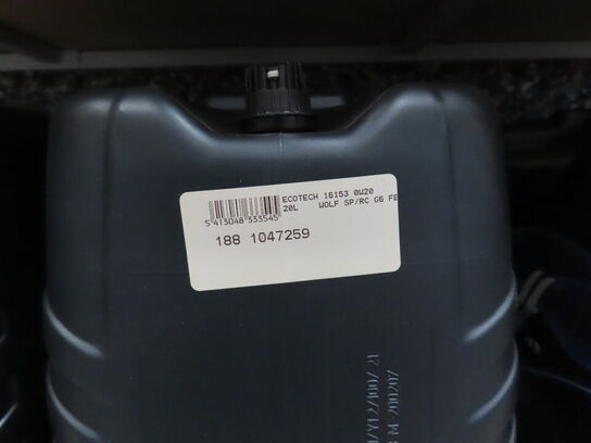 Div. olier bl.a. traktor og motorolie