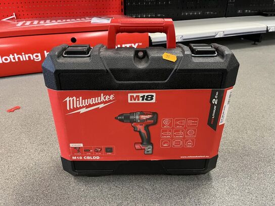 Milwaukee M18, m. batterie