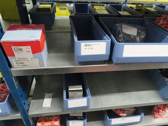 4 fag med hjulbolte og reservedele