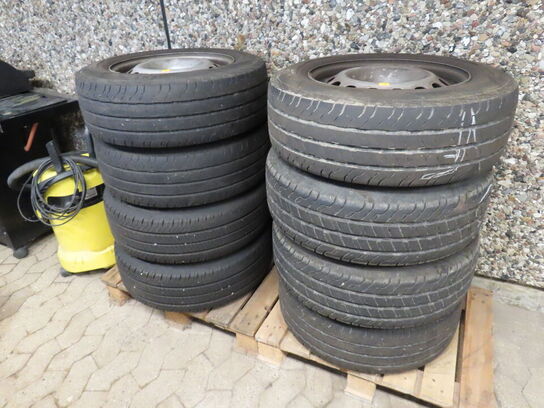 2 sæt hjul til varevogn