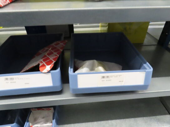 4 fag med hjulbolte og reservedele