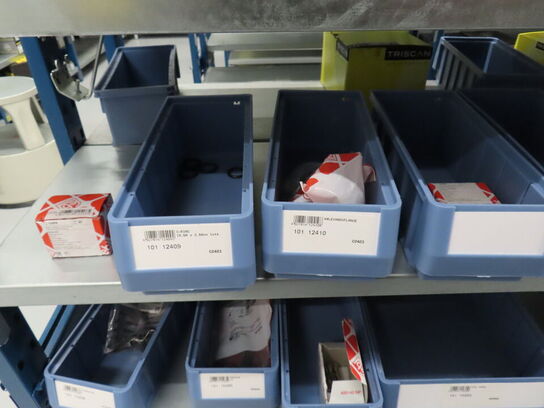 4 fag med hjulbolte og reservedele