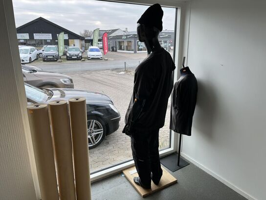 2. Stk. Udstillings Giner og 3. Stk. Bruntpapir 