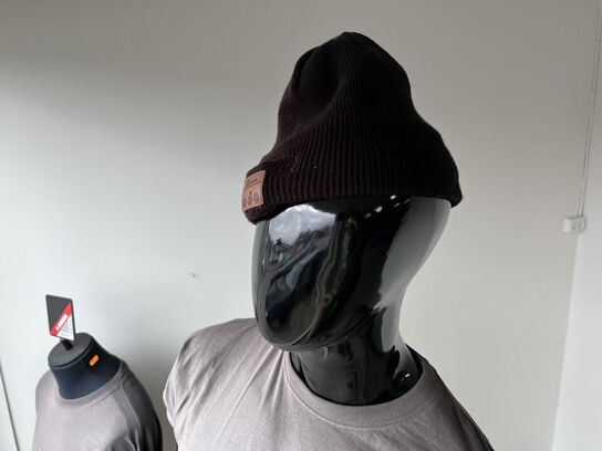 2. Stk. Udstillings Giner og 3. Stk. Bruntpapir 