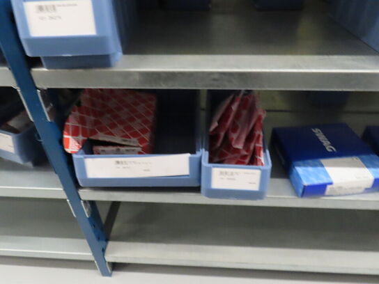 4 fag med hjulbolte og reservedele