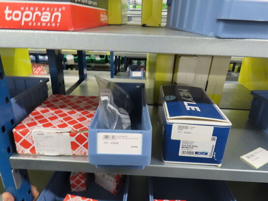 4 fag med hjulbolte og reservedele