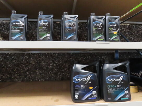 Div. olier bl.a. traktor og motorolie