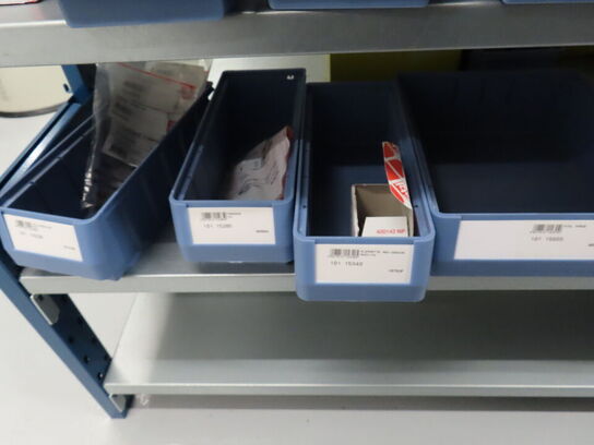 4 fag med hjulbolte og reservedele