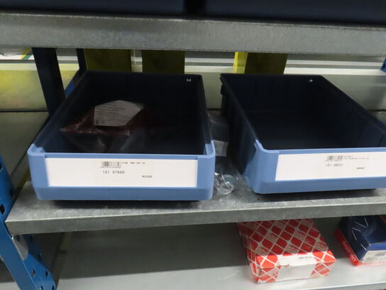 4 fag med hjulbolte og reservedele