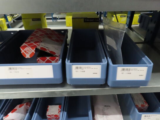 4 fag med hjulbolte og reservedele