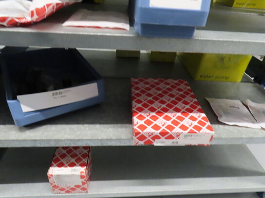 4 fag med hjulbolte og reservedele