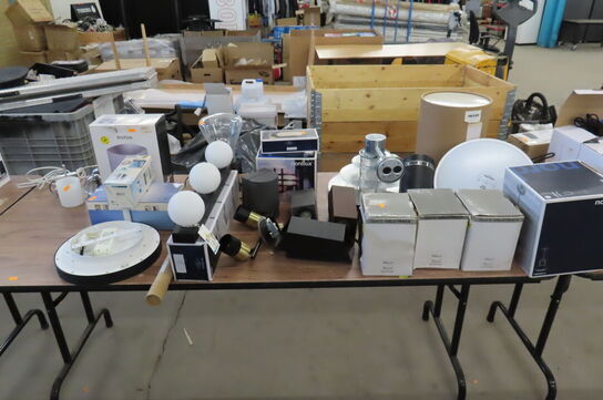 Diverse lamper, lampeskærme m.m.