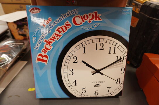 6 stk. Vægure "Baglæns"