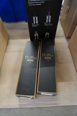 2 pl. med service og køkkenudstyr