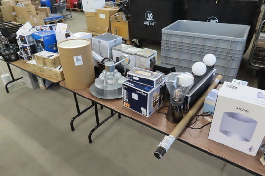 Diverse lamper, lampeskærme m.m.