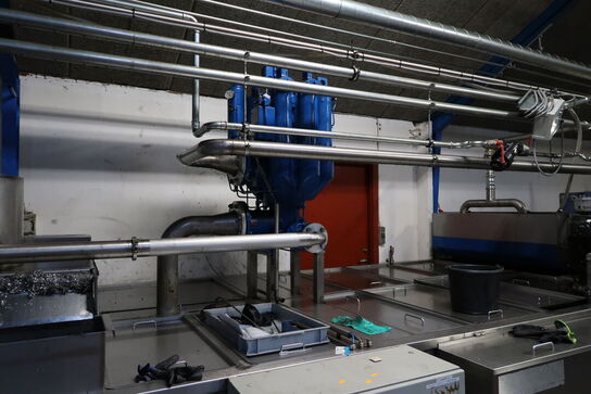 Rense-pumpestation med filtersystem, køling
og nødmotorer ACCUSTRIP