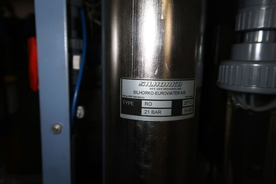 Rense-pumpestation med filtersystem, køling
og nødmotorer ACCUSTRIP