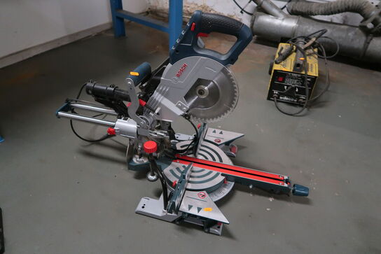 Kap-/geringssav BOSCH Professional GCM 8 SJL