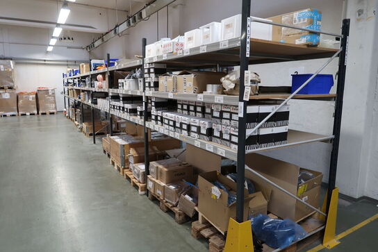 7 fag lagerreoler uden indhold