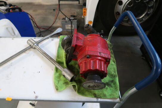 Opbevaringsvogn med indhold