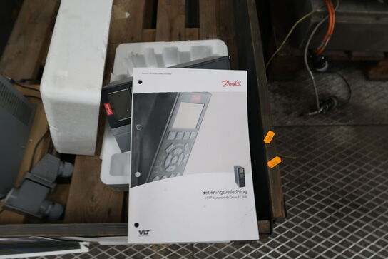 Palle med strømforsyning DANFOSS VLT m.m.