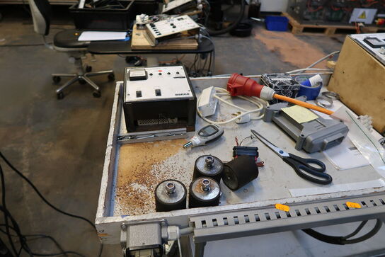 Opbevaringsvogn med indhold