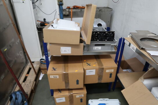 Lagerreol med div. Blæsere m.m.