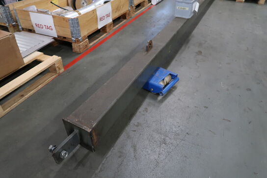 Jernbjælke med 2 stk. maskinskøjter