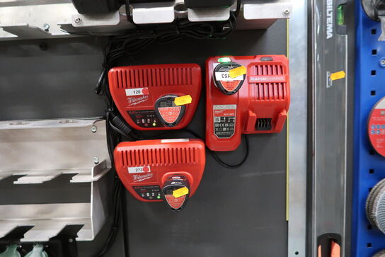 3 stk. ladere med 3 stk. batterier MILWAUKEE