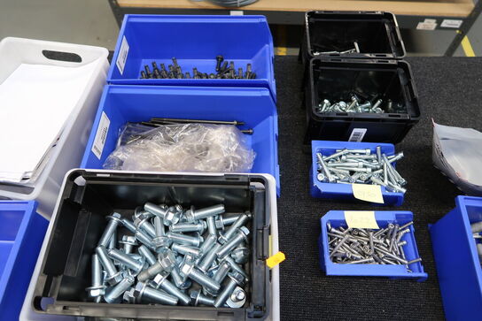 Div. Skruer, bolte m.m.