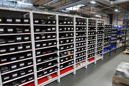 10 fag lagerreoler uden indhold