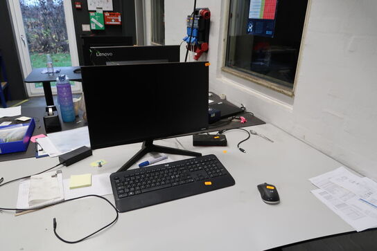 Computerskærm LENOVO, dockingstation LENOVO ThinkPad, tastatur og mus