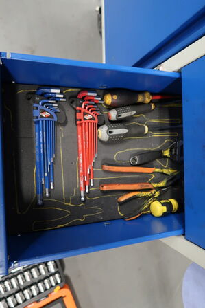 Værktøjsvogn med div. Værktøj