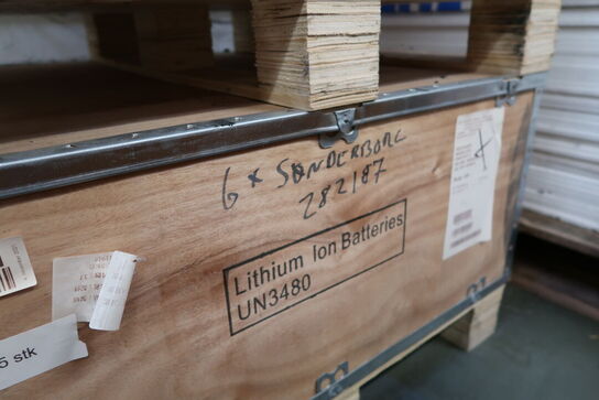 3 stk. paller med batterier