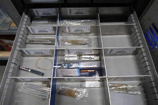 Værktøjsskab med div. Værktøj