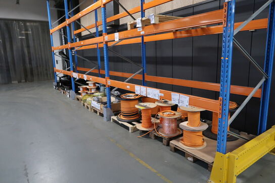 3 fag lagerreoler uden indhold