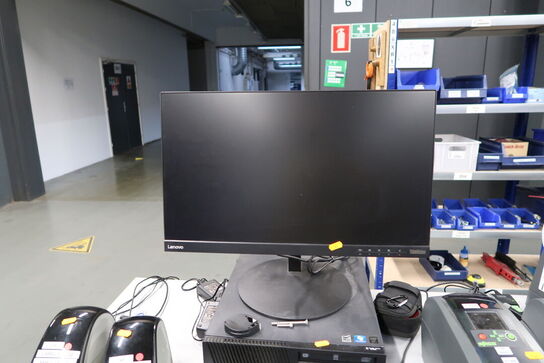 Computer LENOVO, computerskærm LENOVO T24i-10, tastatur, mus