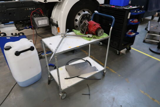 Opbevaringsvogn med indhold