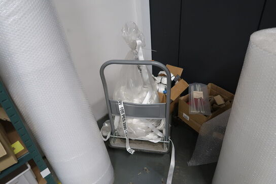 Bobleplast, opbevaringsvogn, 3 stk. båndvogne m.m.