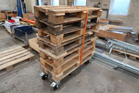 2 stk. stilladsbukke med indhold, 2 stk. bukke samt EURO-Paller